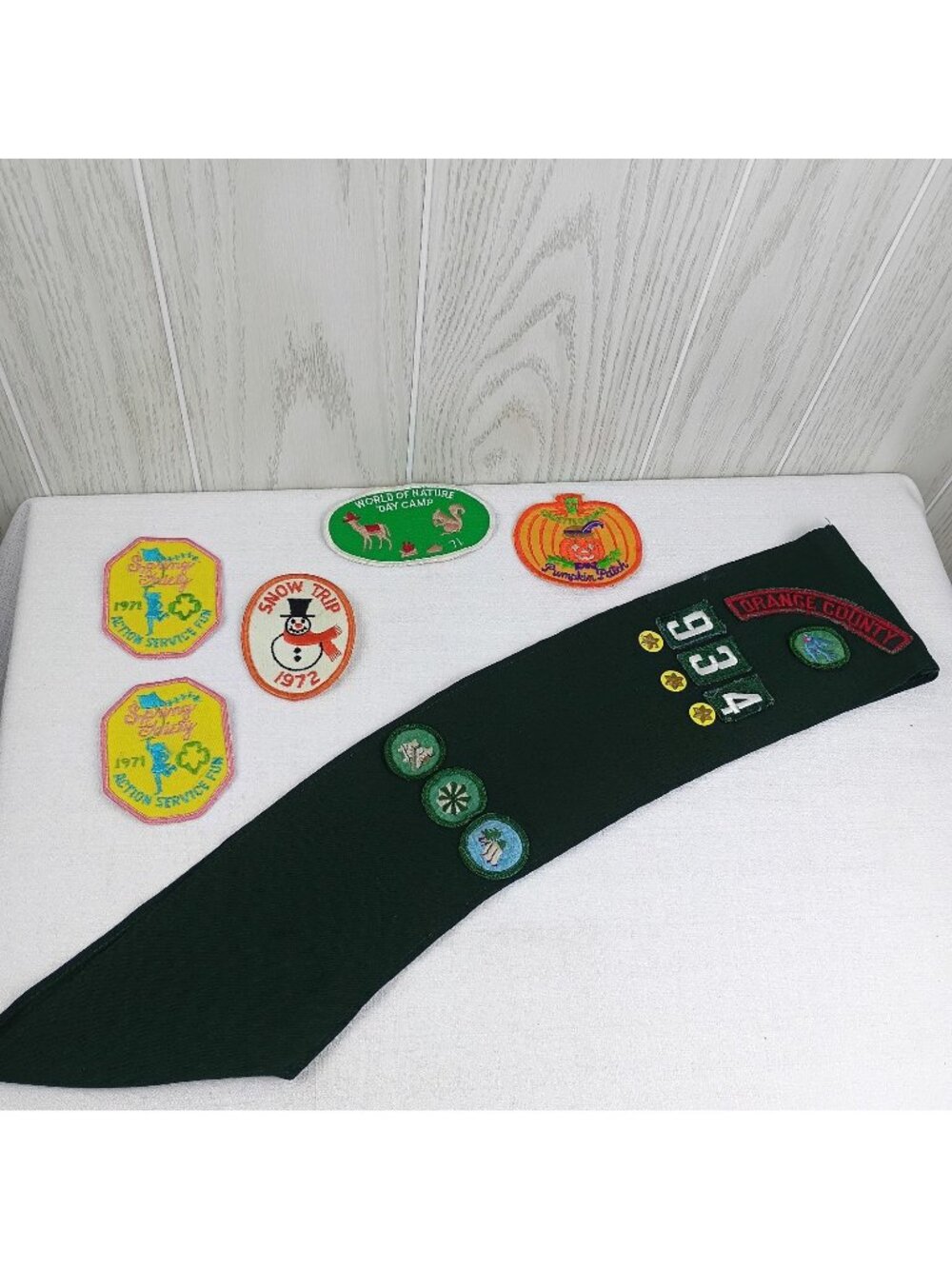 Vintage Girl Scout green Sash with Badges & Pins #934 Orange county